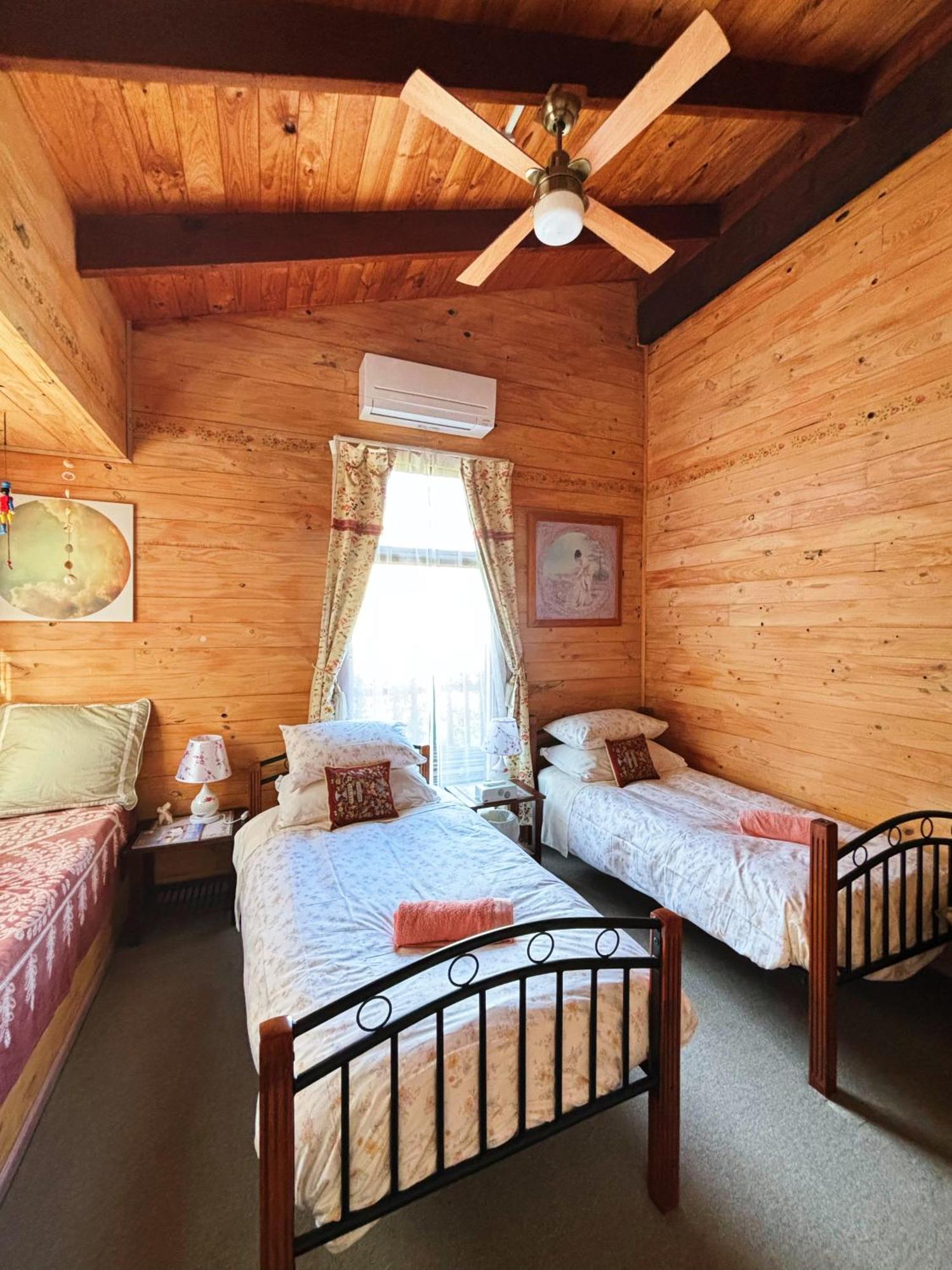 The Goat And Goose Bed & Breakfast Лейкс-Ентранс Екстер'єр фото